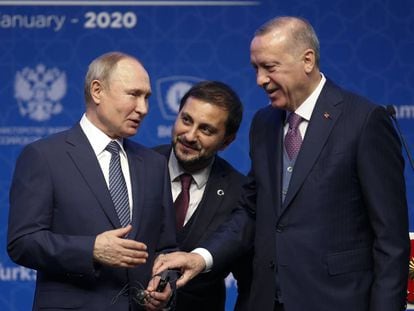 El presidente ruso, Vladímir Putin, junto a su homólogo turco, Recep Tayyip Erdogan, durante la inauguración del gasoducto Turkstream este miércoles en Estambul.