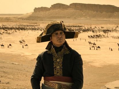Joaquin Phoenix, encarnando a Napoleón Bonaparte en su paso por Egipto.