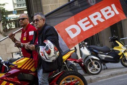 Protesta de los empleados de Derbi en Barcelona en mayo de 2011.