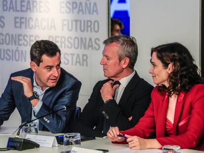 Juan Manuel Moreno Bonilla, Alfonso Rueda e Isabel Díaz Ayuso, en la reunión del comité Ejecutivo del PP. Alvaro Garcia. 14/11/2022