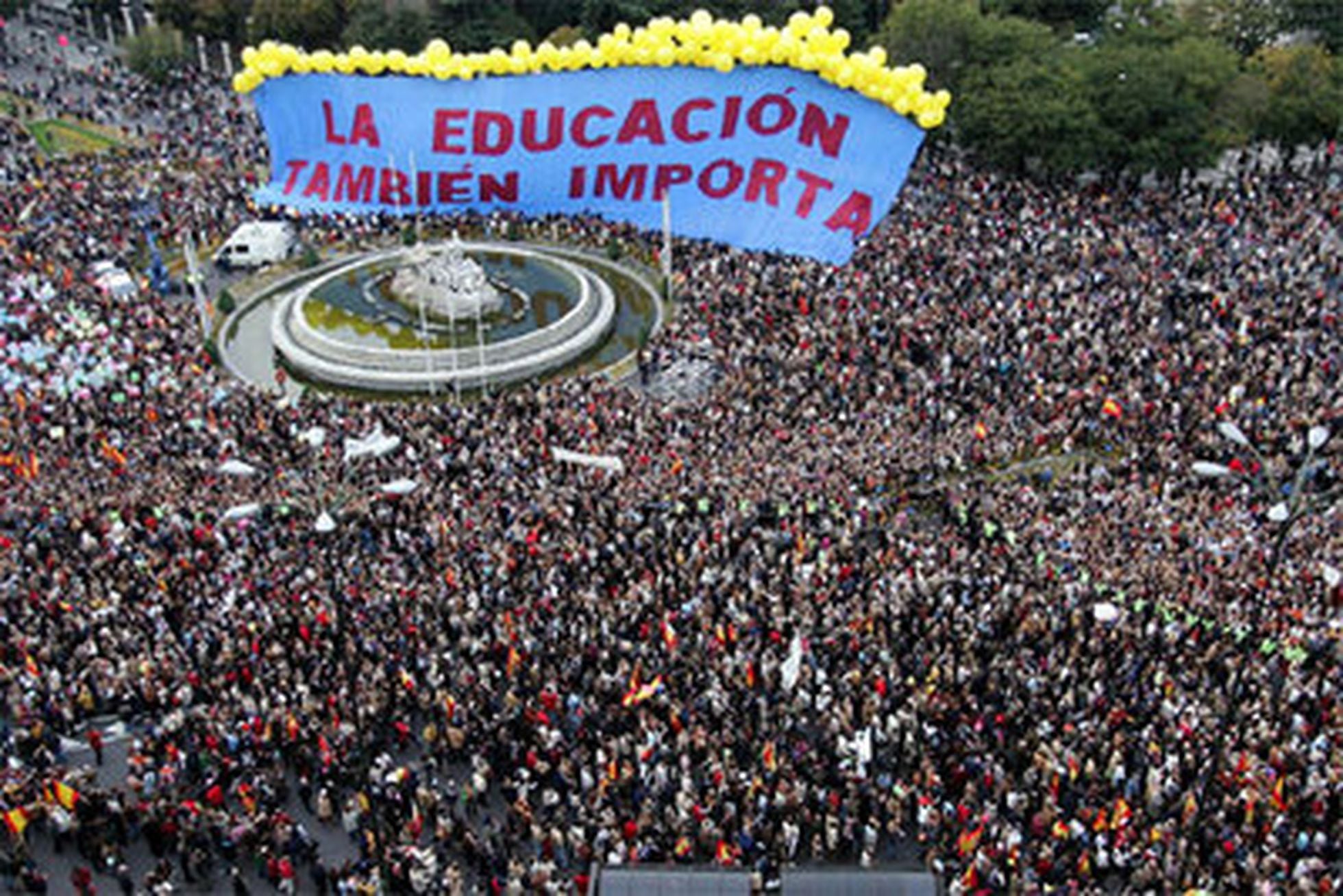 Cientos de miles de personas protestan contra la reforma educativa ...