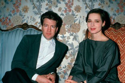 David Lynch e Isabella Rossellini en 1988.