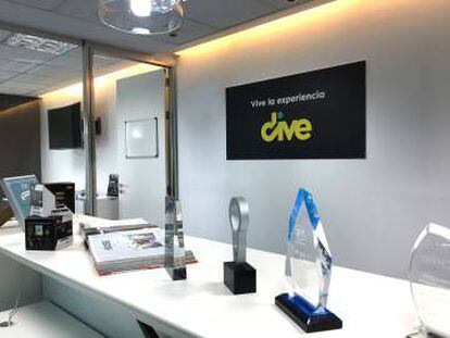 Los despacho de Tagsonomy, con el logo de su plataforma digital Dive.tv.