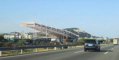 Imagen virtual de la pista de esqu&iacute; en la Zona Franca, en Barcelona.