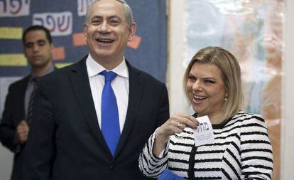 Benjamin Netanyahu y su esposa Sara.