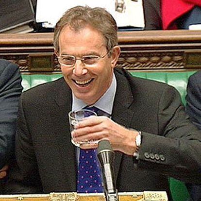 Tony Blair comparece en la Cámara de los Comunes tras conocerse el informe del juez Hutton.