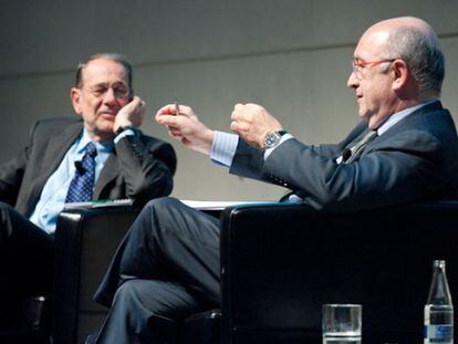 Javier Solana y Joaquín Almunia durante una conferencia en ESADE.