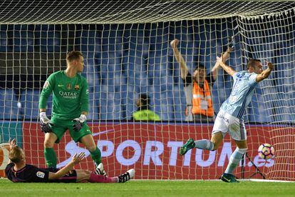 Iago Aspas celebra el gol davant la impotència de Ter Stegen.