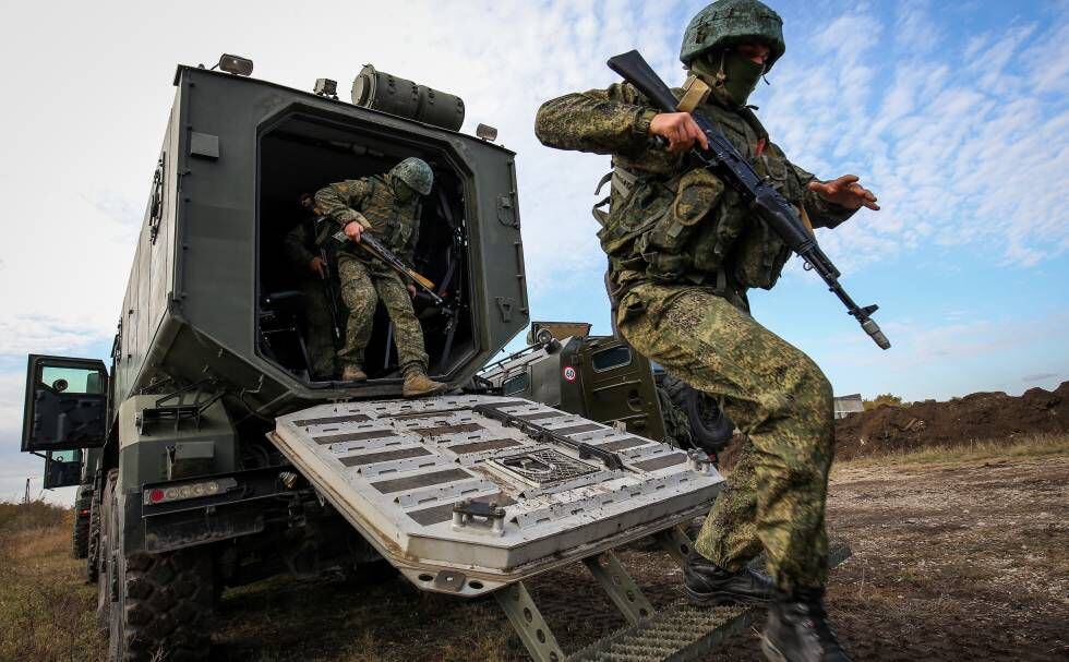 Ejercicio militar de fuerzas especiales rusas.