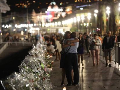 Memorial en Niza en julio de 2016 tras el atentado que caus&oacute; la muerte de 86 personas