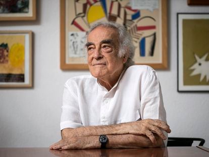 El historiador del arte Valeriano Bozal, en su casa de Madrid, en 2021.