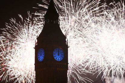 Fuegos artificiales en Londres.        on January 01, 2016 in London, England. (Photo by Carl Court/Getty Images)