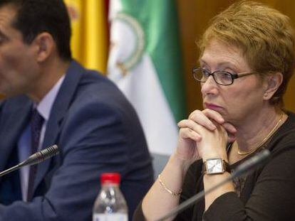 Carmen Martínez Aguayo, ayer en la Comisión de Hacienda del Parlamento Andaluz