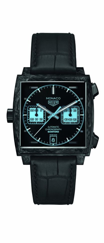 Tag Heuer se ha asociado con la firma Bamford Watch Department para esta reedición de su modelo Monaco, rebautizado como Monaco Bamford. Conserva la caja cuadrada de 39 mm y la corona situada a la izquierda, pero con una caja de carbono ligero y resistente.