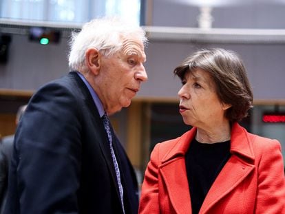 El alto representante para Política Exterior de la UE, Josep Borrell, y la ministra francesa de Asuntos Exteriores, Catherine Colonna, este lunes en Bruselas.