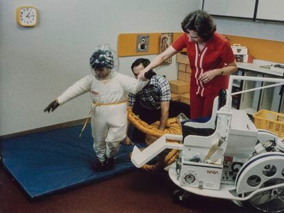 David Vetter, als sis anys, amb un vestit dissenyat per la NASA a Houston (Texas) el 1977.