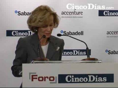 La ministra de Economía, Elena Salgado, interviene en el Foro Cinco Días