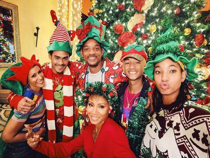 Will Smith felicita la Navidad junto al resto de su familia.