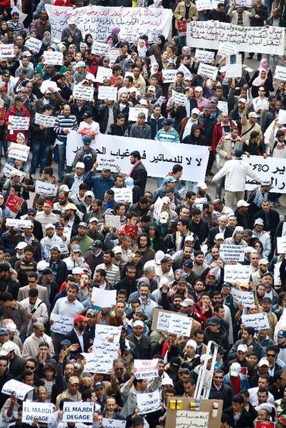 Manifestantes en Casablanca reclaman reformas.