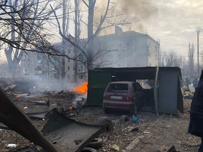 El edificio de Kostiantinivka, en la provincia de Donetsk (este de Ucrania), bombardeado este sábado por las tropas del Kremlin.