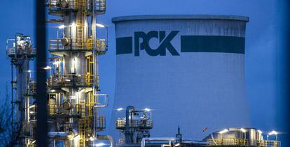 Instalaciones de la refinería de petróleo de PCK.