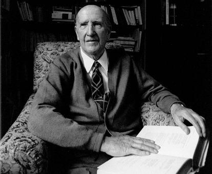 El poeta Vicente Aleixandre, tras conocer la concesión del Nobel de Literatura, el 6 de octubre de 1977.