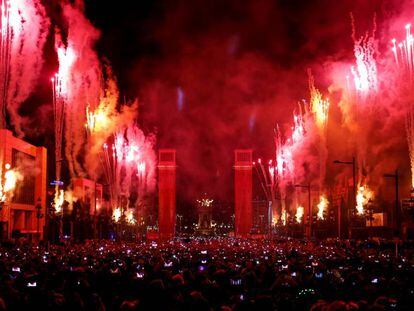 Celebraci&oacute; del Cap d&#039;Any a l&#039;avinguda Maria Cristina de Barcelona.