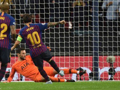 Messi marcar el cuarto gol del partido ante Lloris.