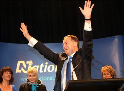 El conservador John Key celebra su victoria en las legislativas de Nueva Zelanda.