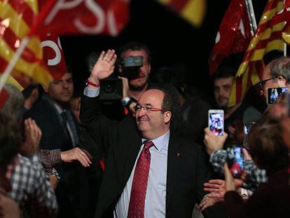 El candidato del PSC, Miquel Iceta, en el mitin central de campaña.