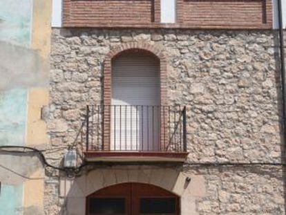 Casa de Castelldans donde el presunto pederasta ten&iacute;a acogidos a los menores.