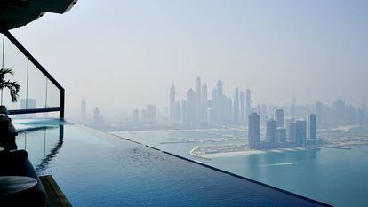 Vistas desde el Aura Skypool, en Dubái.