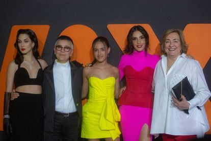 Alfombra roja con Sandra Echeverría, Ximena Romo y Abril Vega, protagonistas de la nueva serie de Vix, 'María Félix. La Doña'.