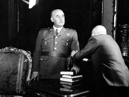 Francisco Franco durante una sesión de fotos.
