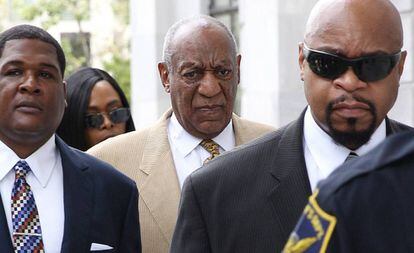 El actor Bill Cosby llega al tribunal de Norristown, Pennsylvania el 7 de julio de 2016.