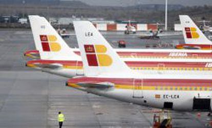 Aviones de Iberia en la T4 de Madrid.