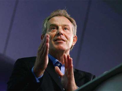 El primer ministro británico, Tony Blair, en un momento de su conferencia ayer en Londres.