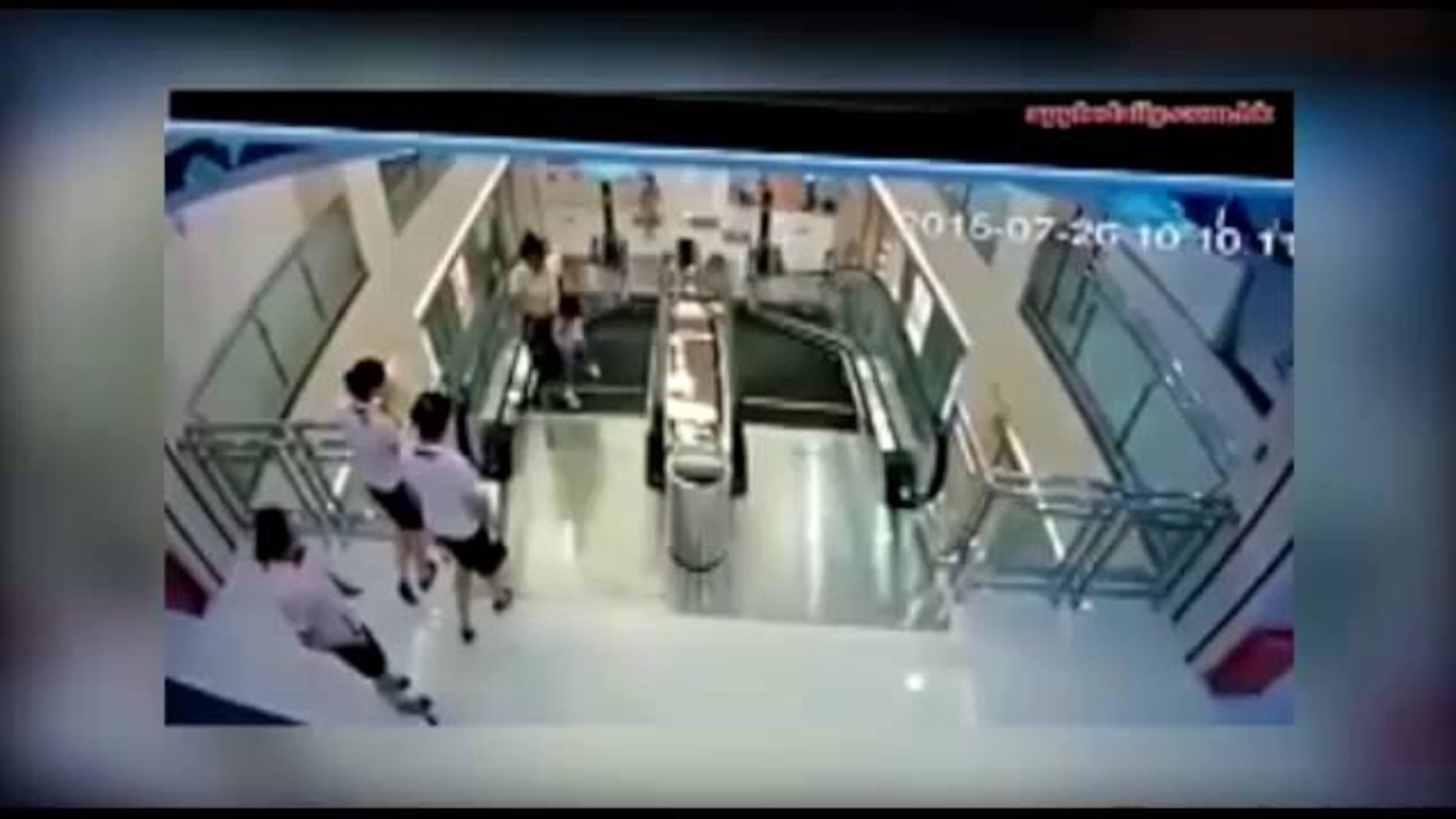 La Muerte De Una Mujer Obliga A China A Revisar Sus Escaleras Mecanicas Videos El Pais