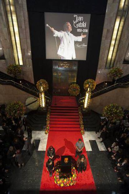Funeral de Juan Gabriel, en Bellas Artes en Ciudad de México.