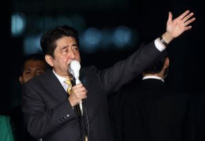 El primer ministro japonés Shinzo Abe, en un acto de campaña.