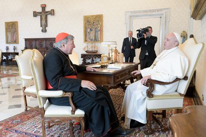 El cardenal Pell, durante su audiencia con el Papa la semana pasada, meses después de haber sido absuelto por delitos de pederastia en Australia.