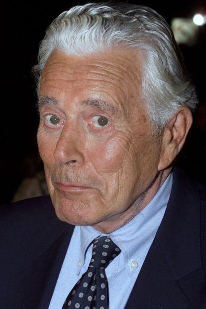 El actor John Forsythe en esta foto tomada en octubre de 2000 en Hollywood