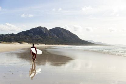 Surf en la playa Areia Maior.