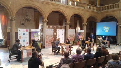 Comienzo de la primera ronda del Festival de Ajedrez de Salamanca, este miércoles en el Palacio de Fonseca