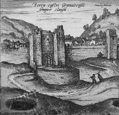 La puerta de los Siete Suelos de la Alhambra con un grupo de pequeñas casas detrás, en un grabado de 1564.