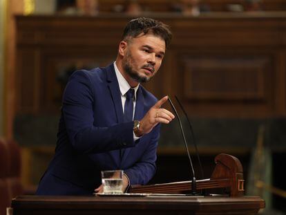 El diputado Gabriel Rufián (ERC), durante su intervención en la sesión de investidura en el Congreso, este martes.