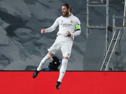 Ramos celebra su gol ante el Atalanta en el último partido en Champions del Madrid en el Alfredo di Stéfano.