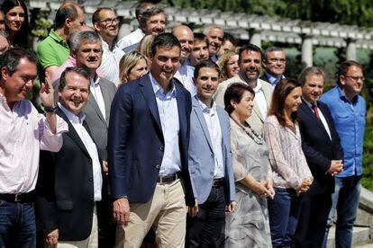 El secretario general del PSOE, Pedro Sánchez, tras reunirse con alcaldes y portavoces municipales, el pasado 23 de julio.