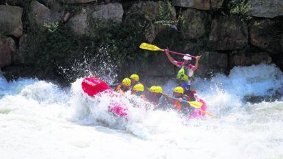 Rafting en el río Garona, Valle de Arán (Lleida).