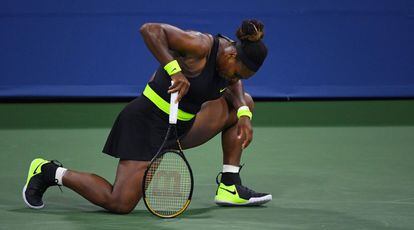 Serena Williams, durante el partido contra Sakkari en Nueva York. / ROBERT DEUTSCH (REUTERS)